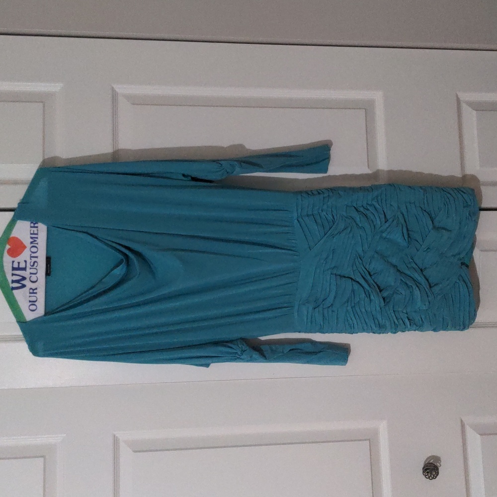 Scoop neck bcbg bodycon dress